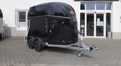 Pferdeanhänger Böckmann Comfort Esprit black Set Sattelkammer Trittschutz 100km/H 2400kg